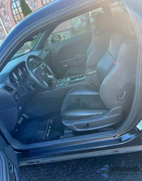 2010 Dodge Challenger Srt-8 z USA, uszkodzony, nr VIN 2B3CJ7DW3AH283512